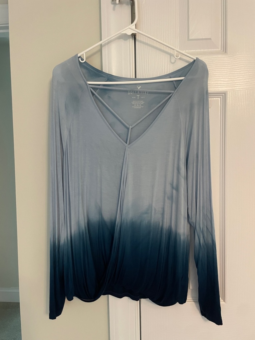 American Eagle Outfitters Light-to-Dark Blue Ombre V-Neck Long Sleeve Top
